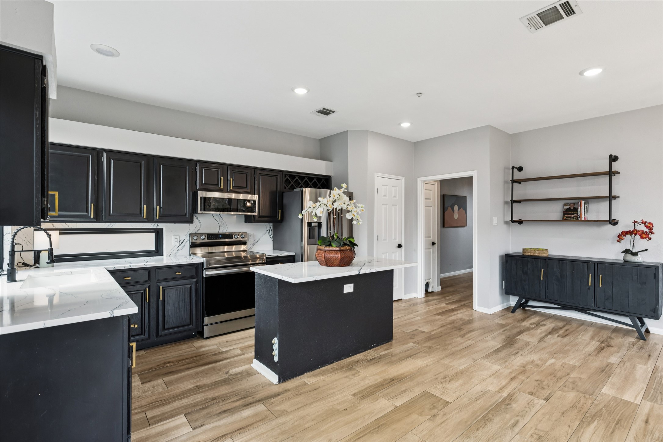 412 Pecos Trail Irving TX 75063