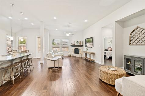 317 Lake Livingston Trail Mckinney TX 75071