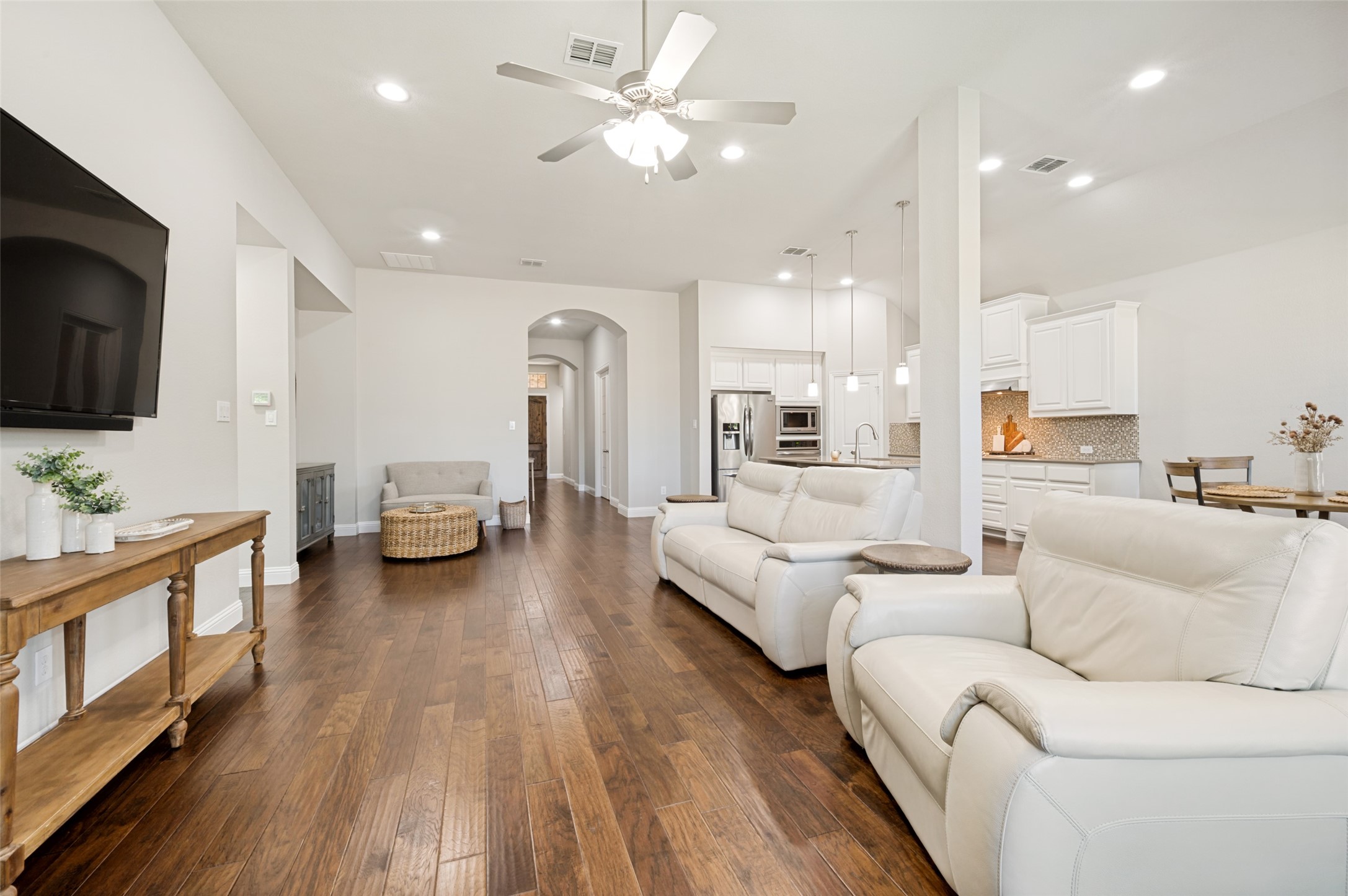 317 Lake Livingston Trail Mckinney TX 75071