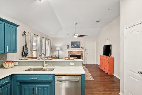 4220 Maryanne Place Haltom City TX 76137