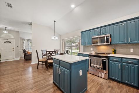 4220 Maryanne Place Haltom City TX 76137