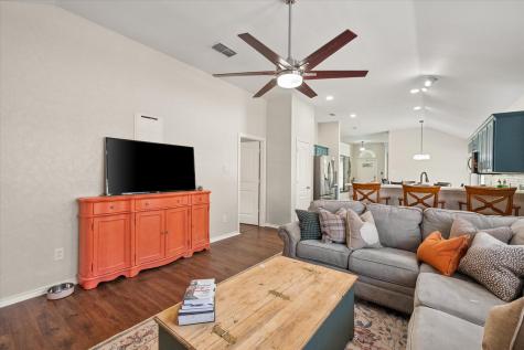 4220 Maryanne Place Haltom City TX 76137