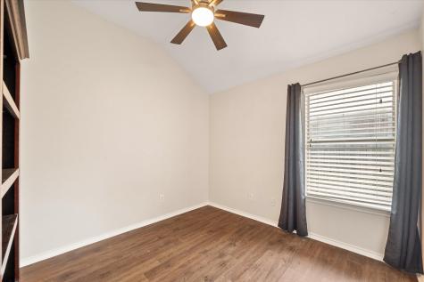 4220 Maryanne Place Haltom City TX 76137