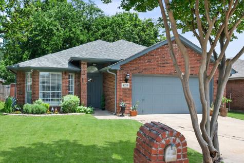 4220 Maryanne Place Haltom City TX 76137