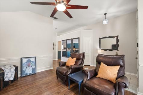 4220 Maryanne Place Haltom City TX 76137