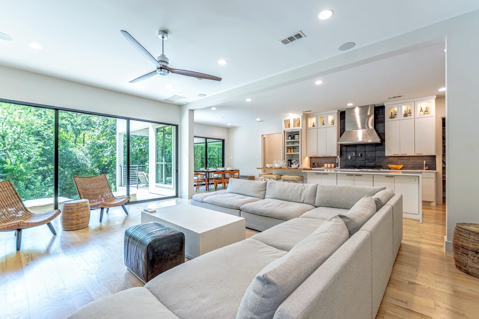 655 Kessler Reserve Court Dallas TX 75208