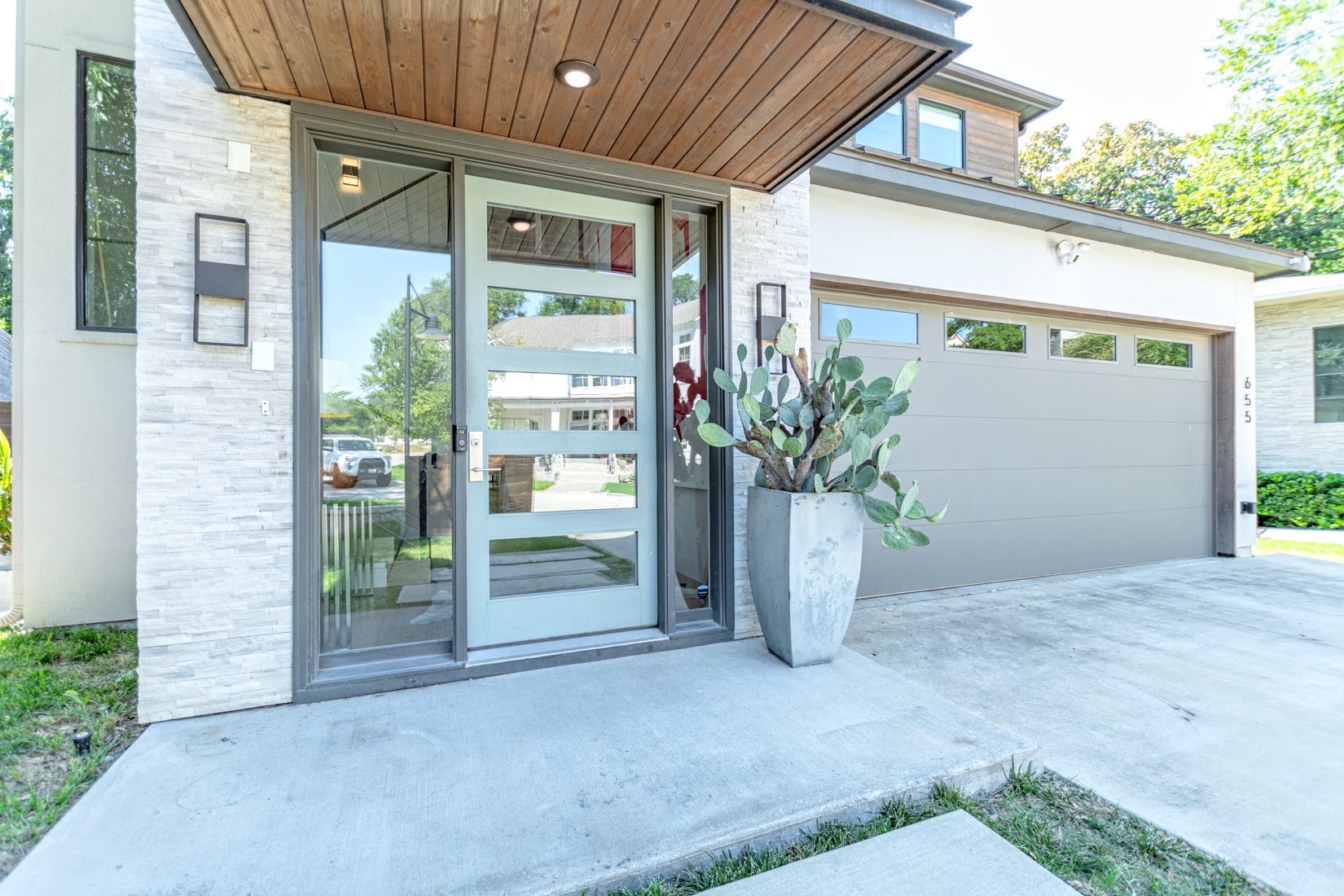 655 Kessler Reserve Court Dallas TX 75208