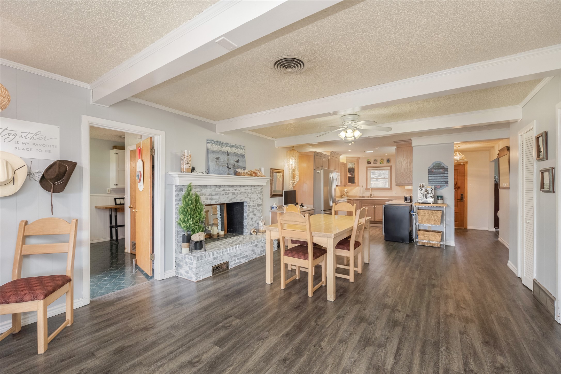 6733 Meadow Road North Richland Hills TX 76182