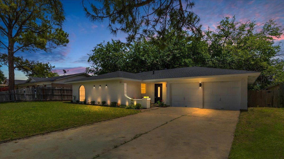 2102 E Timberview Lane Arlington TX 76014