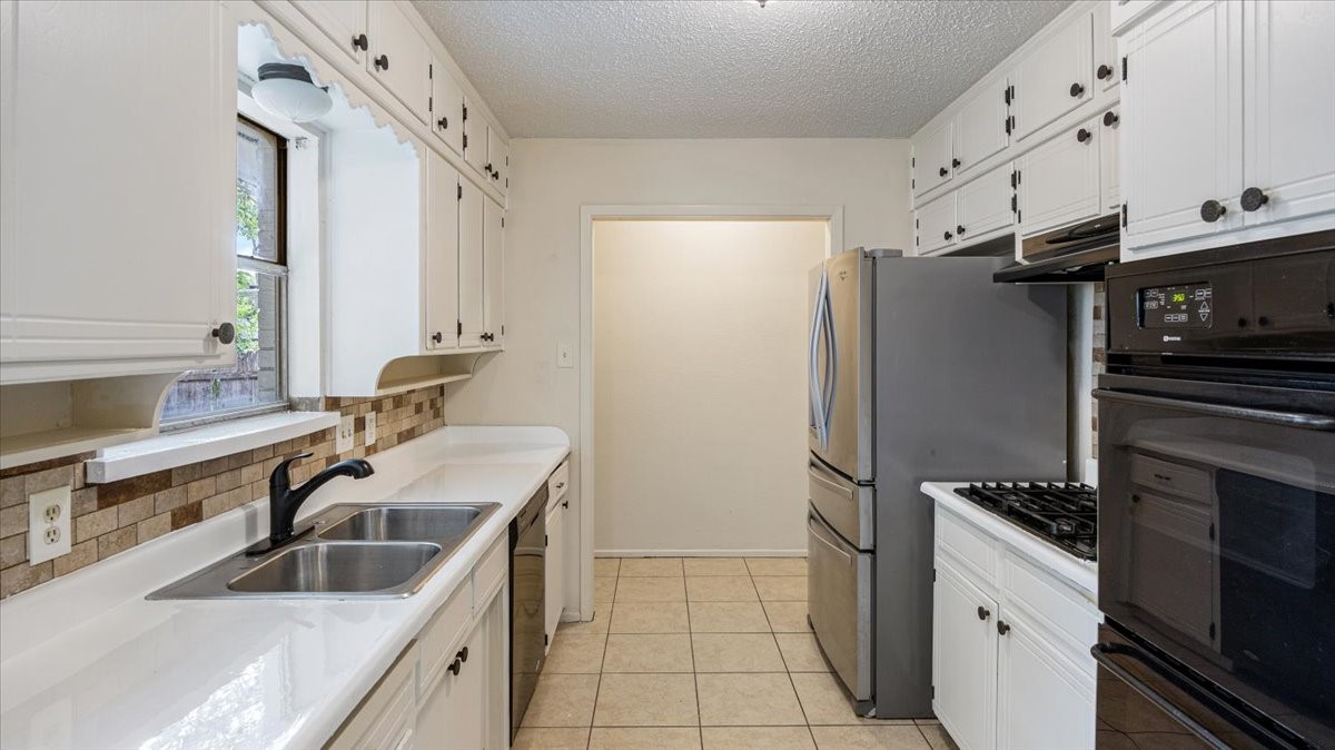 2102 E Timberview Lane Arlington TX 76014