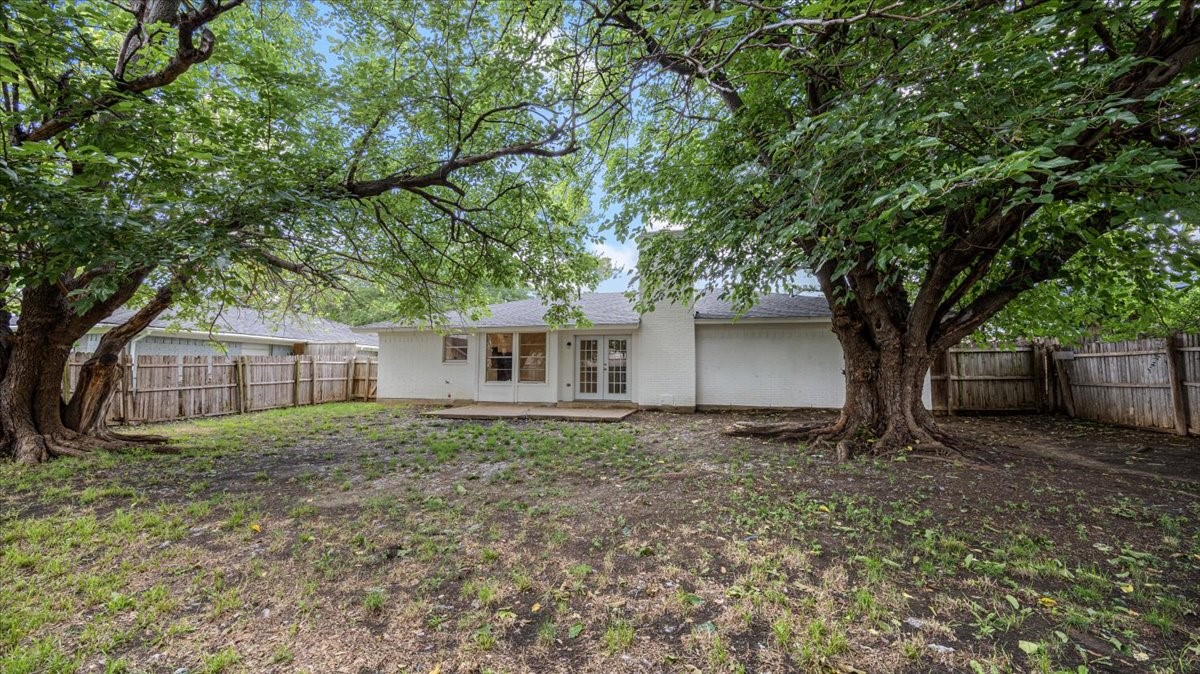 2102 E Timberview Lane Arlington TX 76014