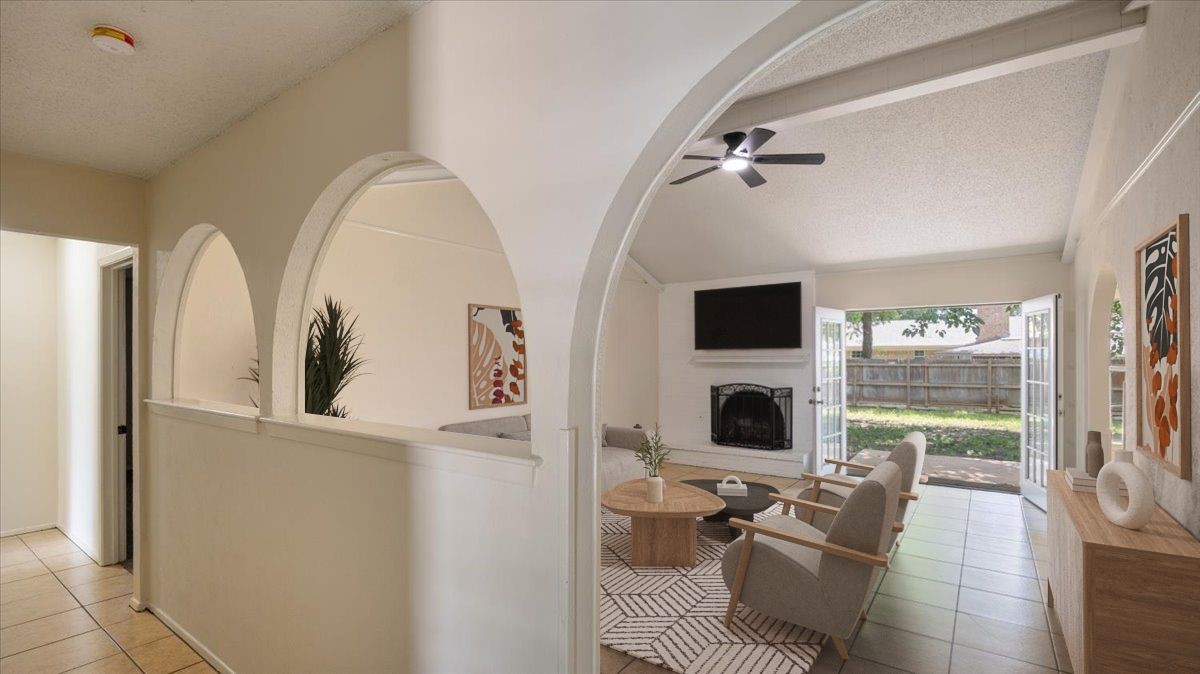 2102 E Timberview Lane Arlington TX 76014