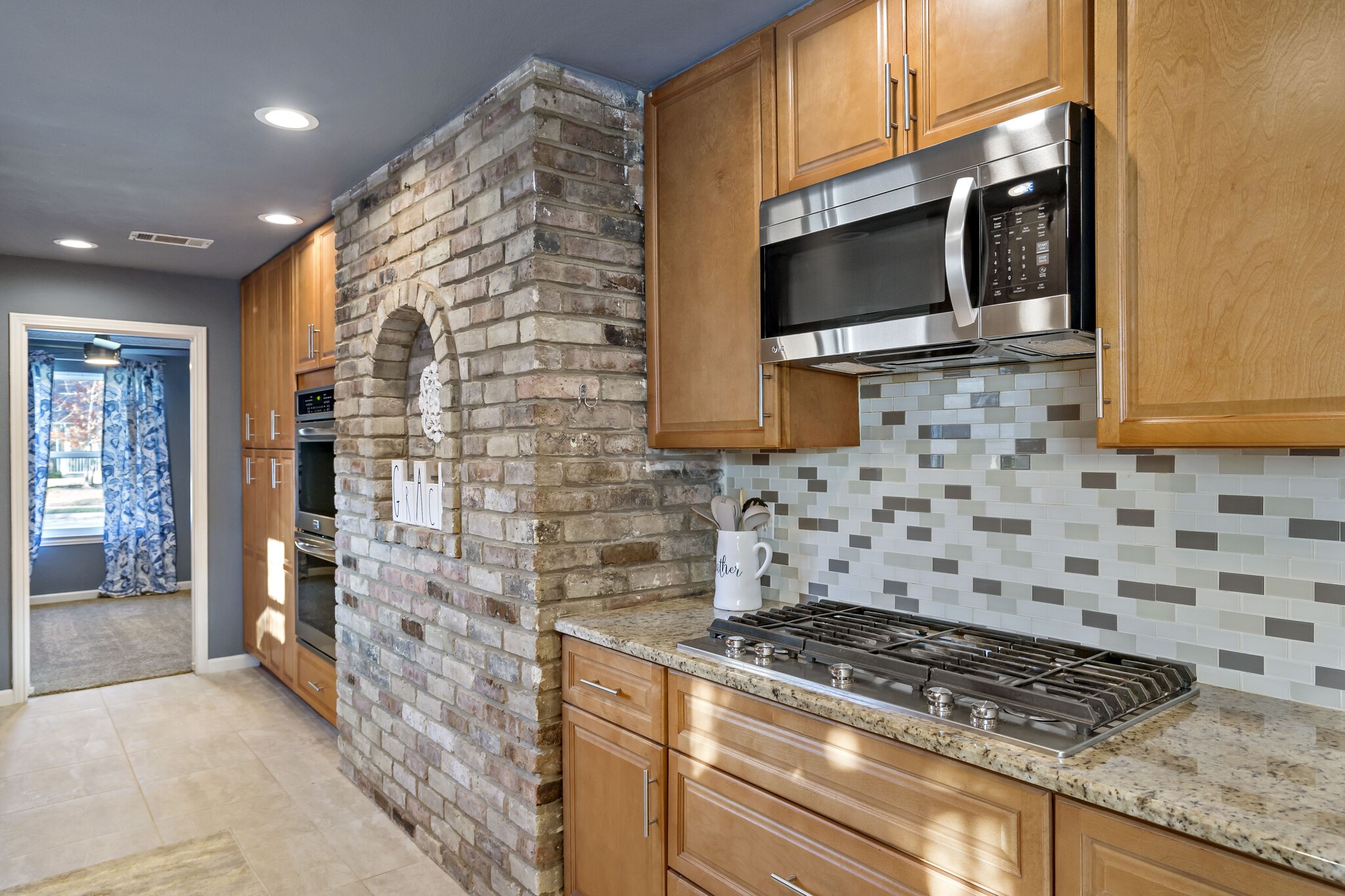 808 Hillsdale Drive Richardson TX 75081