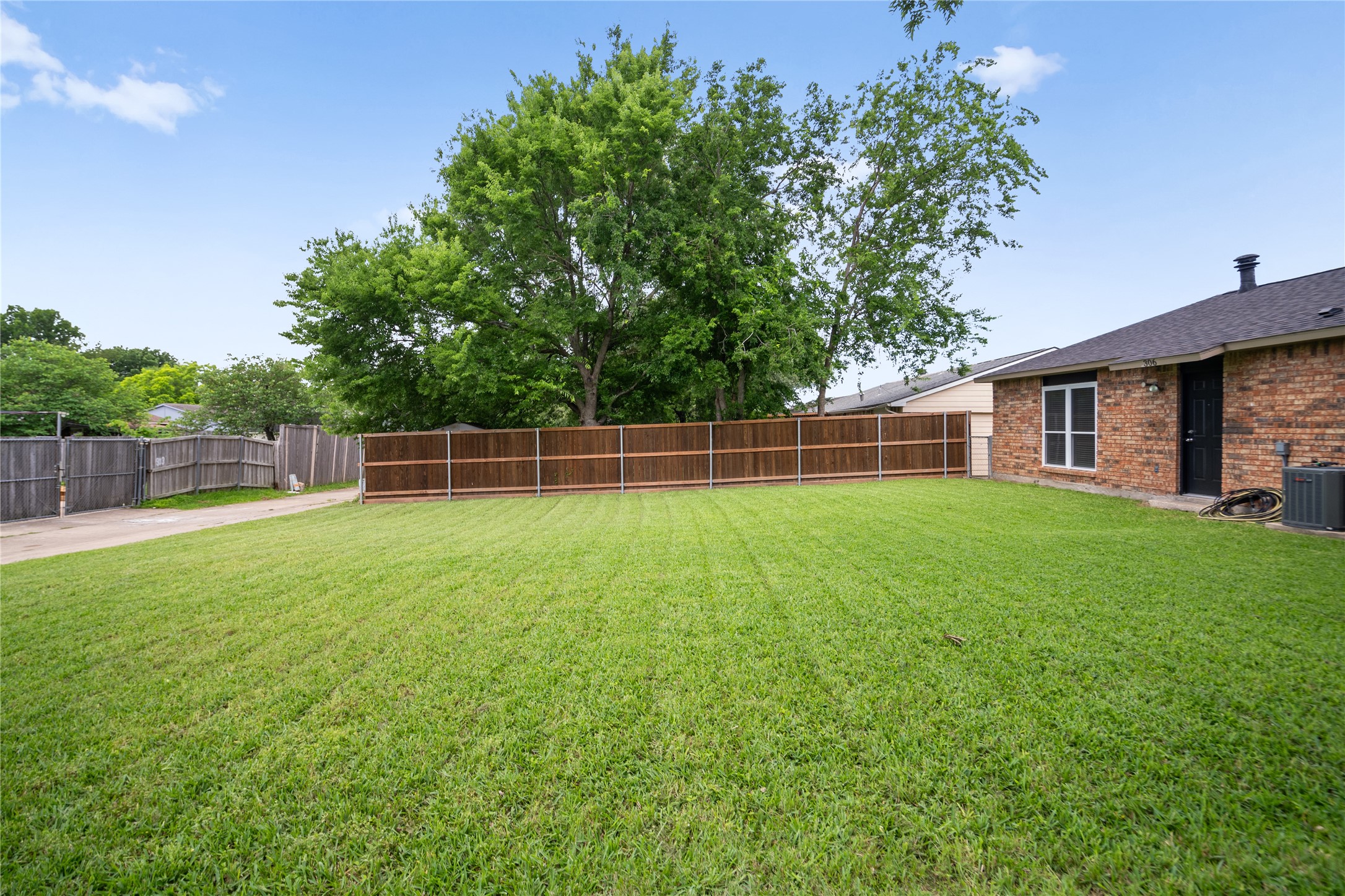 306 Hardwood Trail Mesquite TX 75150