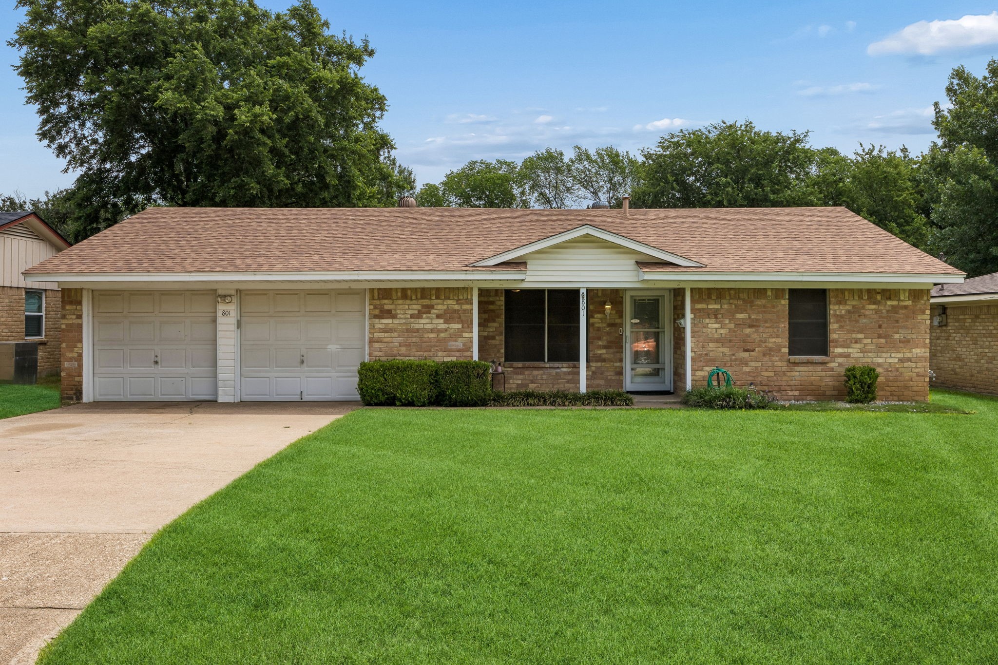 801 Broadway Avenue Euless TX 76040