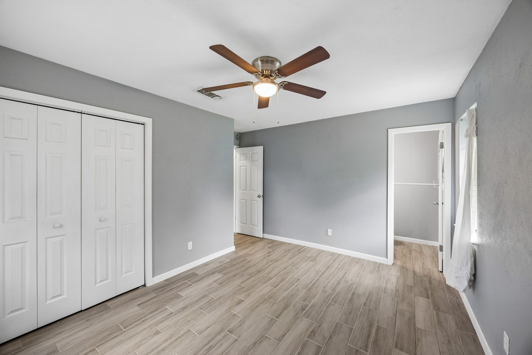 801 Broadway Avenue Euless TX 76040