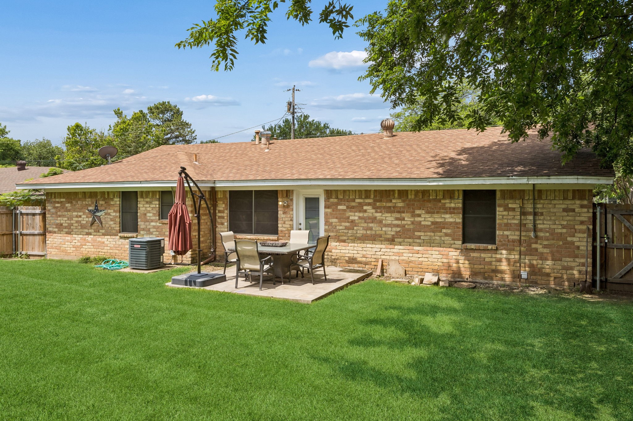 801 Broadway Avenue Euless TX 76040