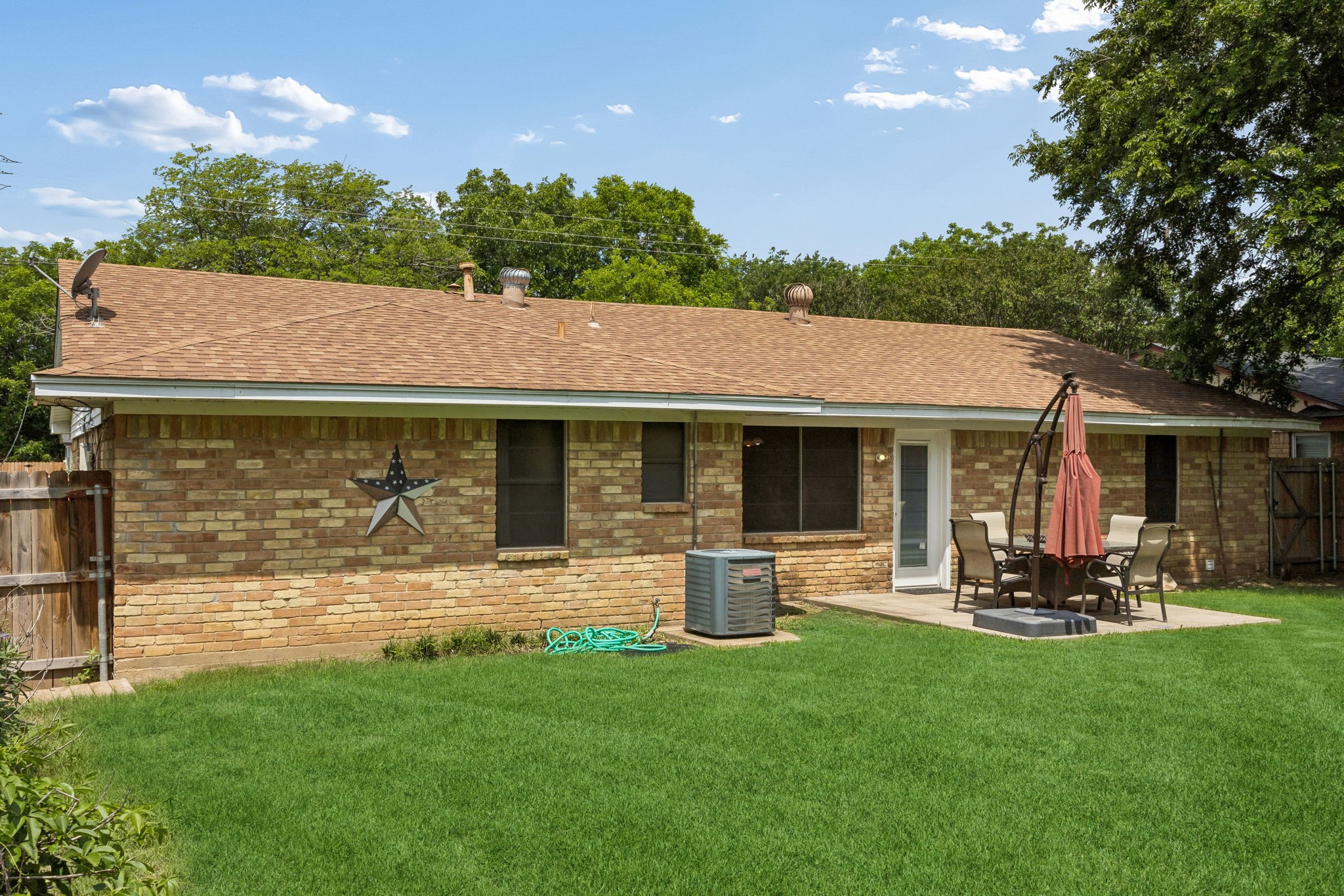 801 Broadway Avenue Euless TX 76040