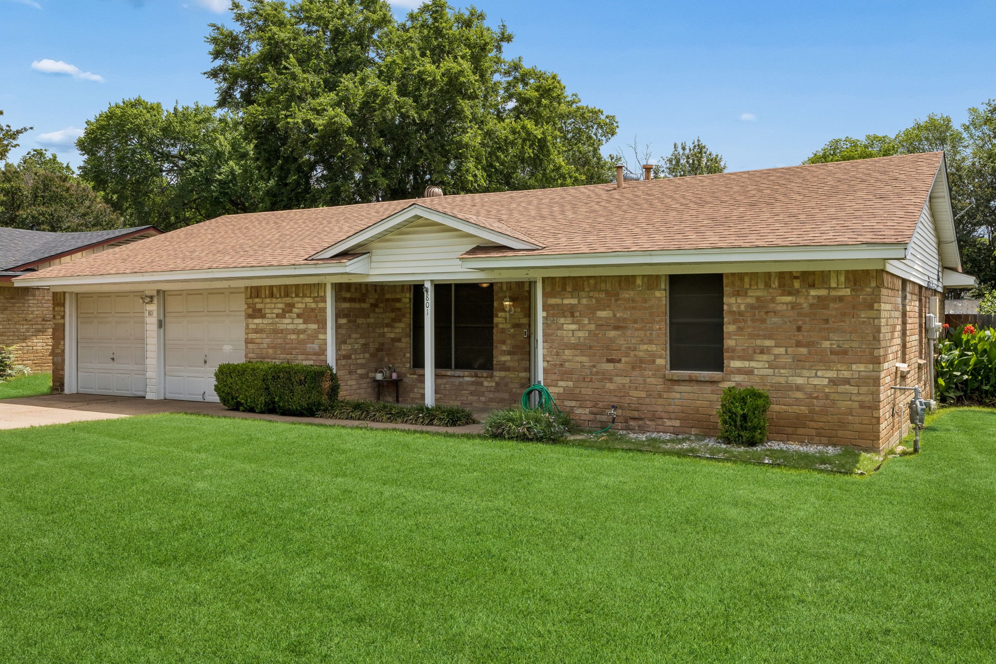 801 Broadway Avenue Euless TX 76040