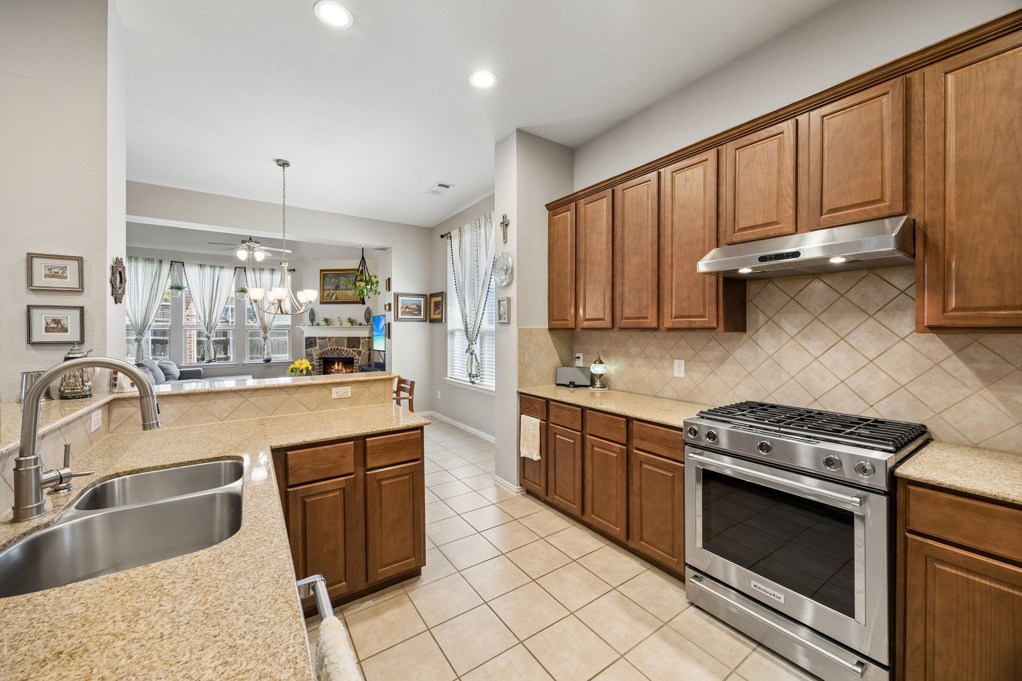 8716 Golden Sunset Trail Fort Worth TX 76244