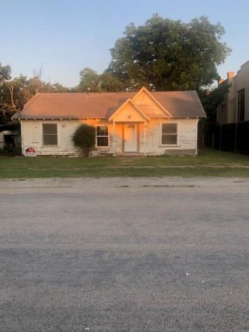 108 S Avenue D Cross Plains TX 76443