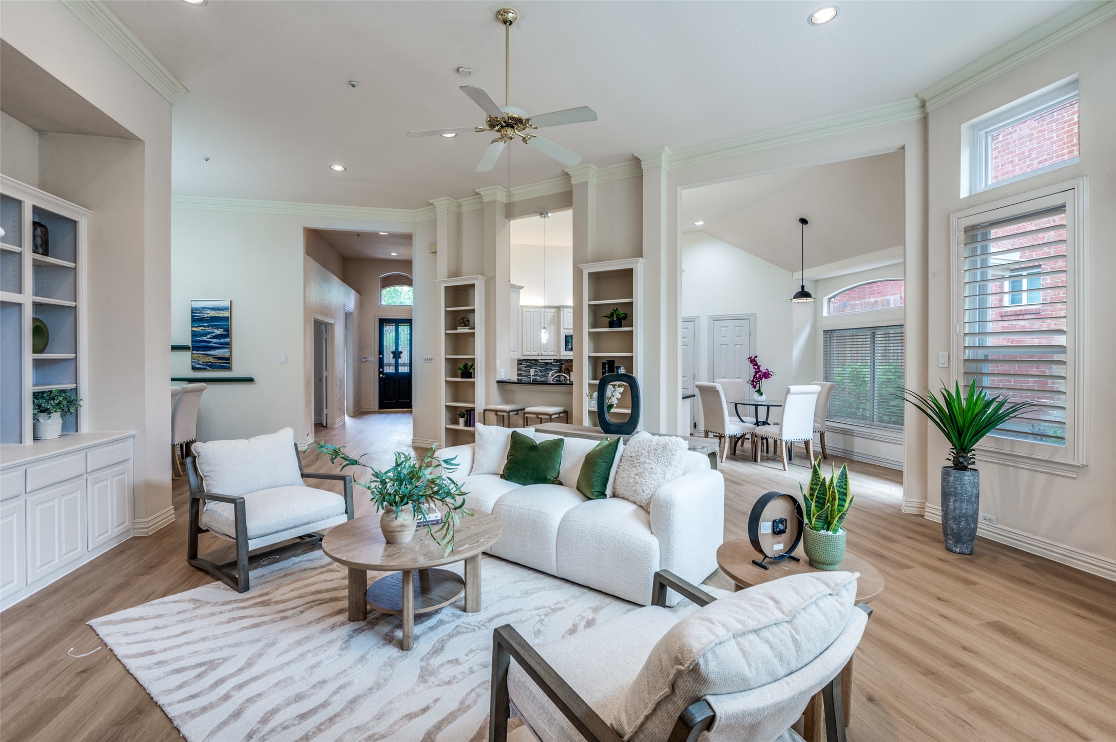 3752 Park Place Addison TX 75001