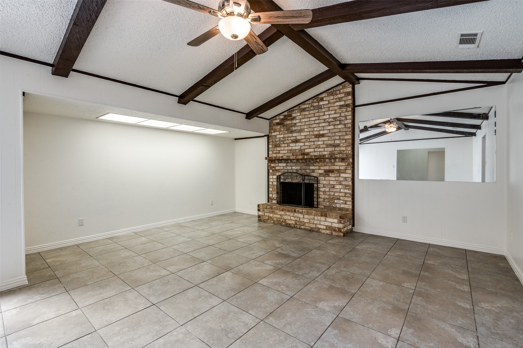 1902 Pat Lane Carrollton TX 75006