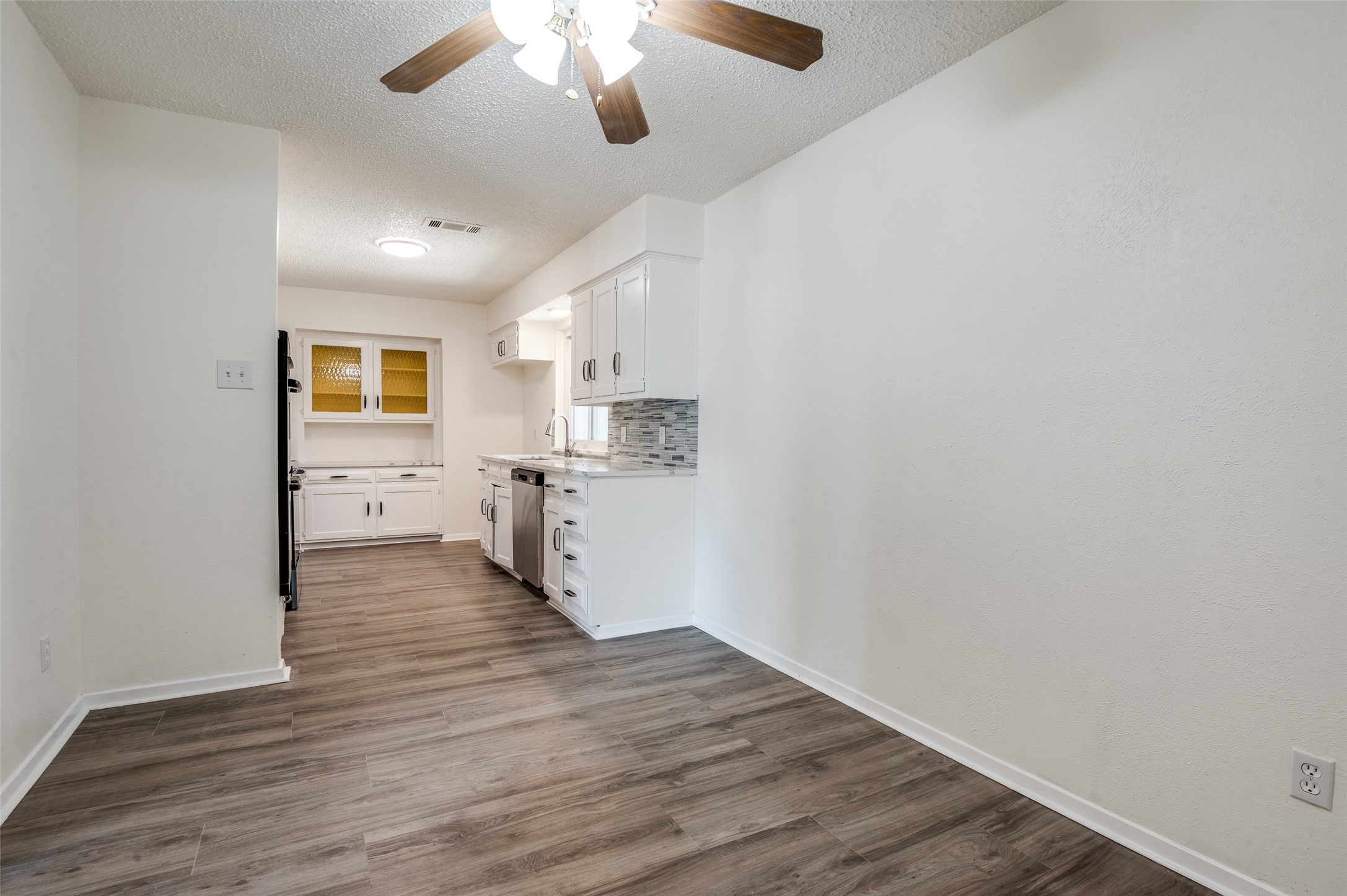 1902 Pat Lane Carrollton TX 75006