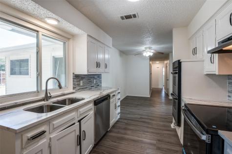 1902 Pat Lane Carrollton TX 75006