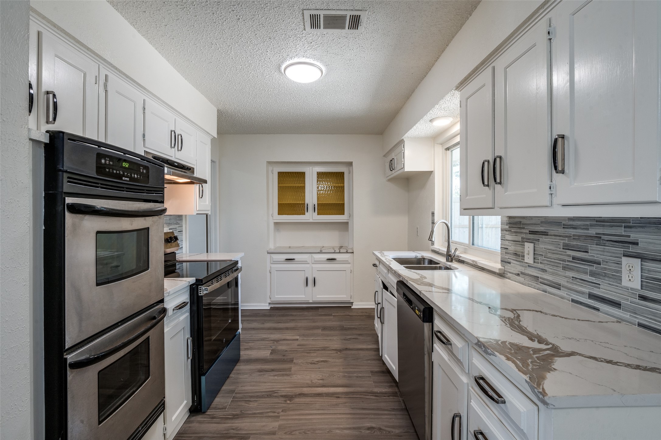 1902 Pat Lane Carrollton TX 75006