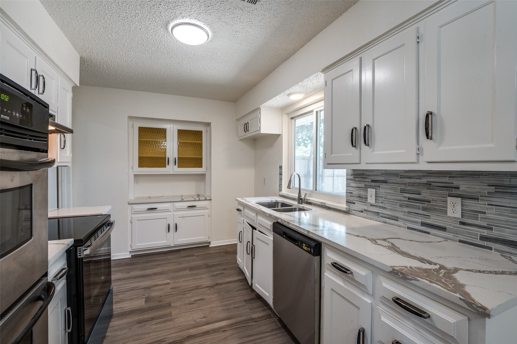 1902 Pat Lane Carrollton TX 75006