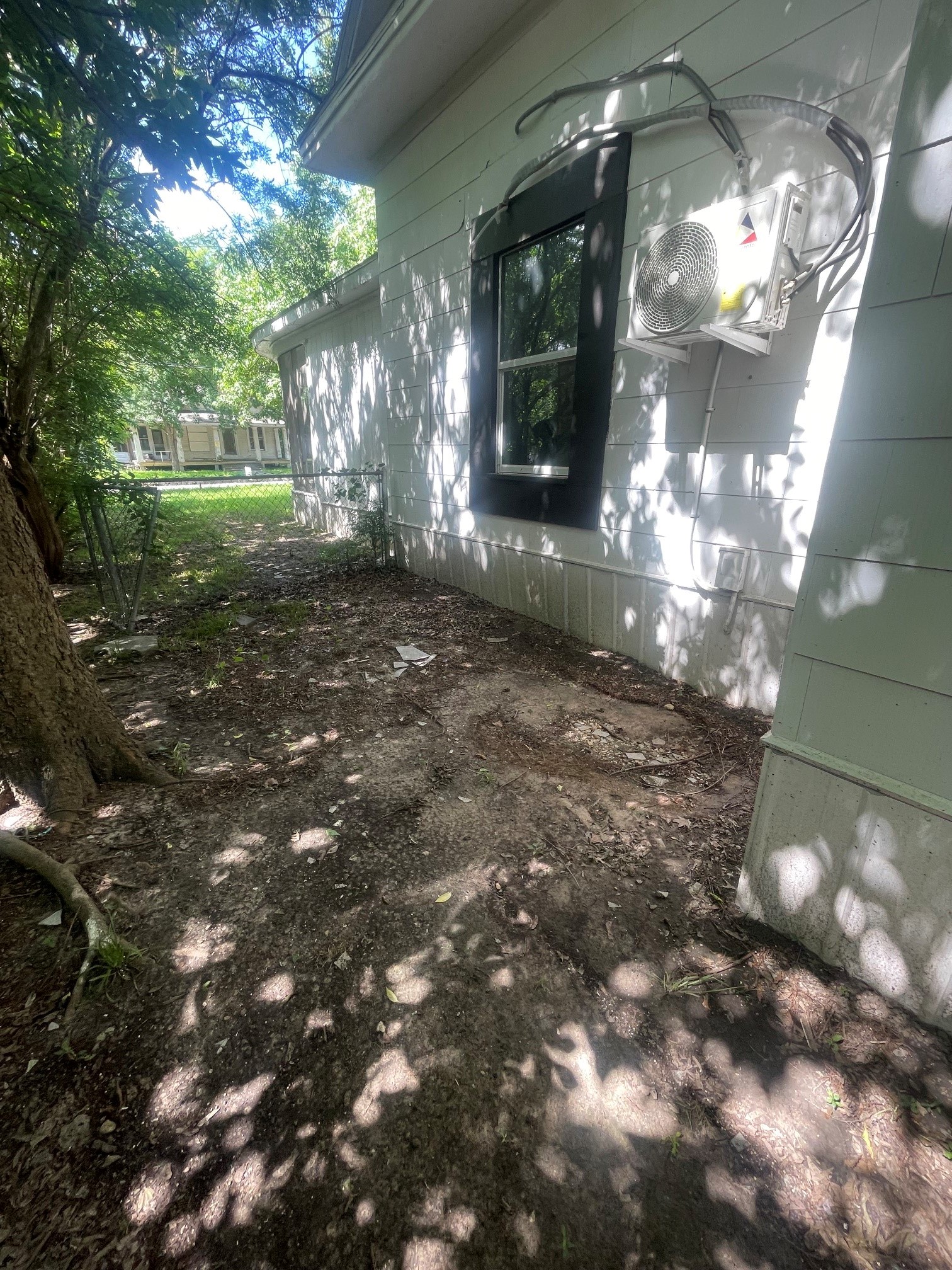 320 W 6th Street Bonham TX 75418