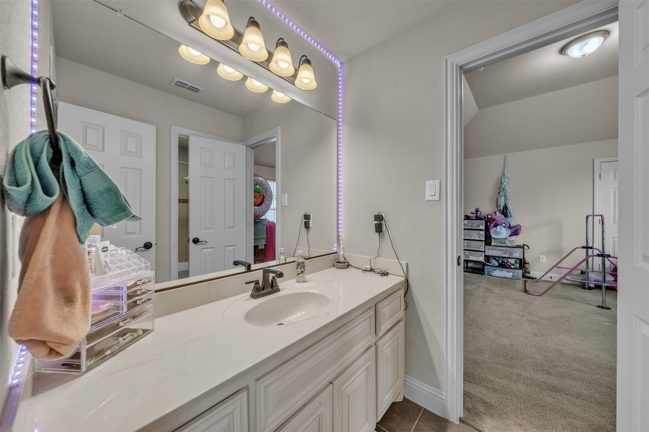 7235 Orillo Grand Prairie TX 75054
