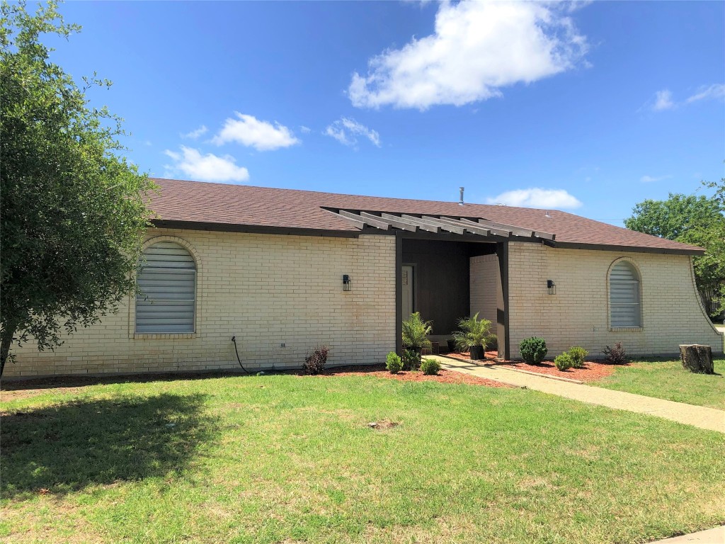 517 S Walnut Street Eastland TX 76448