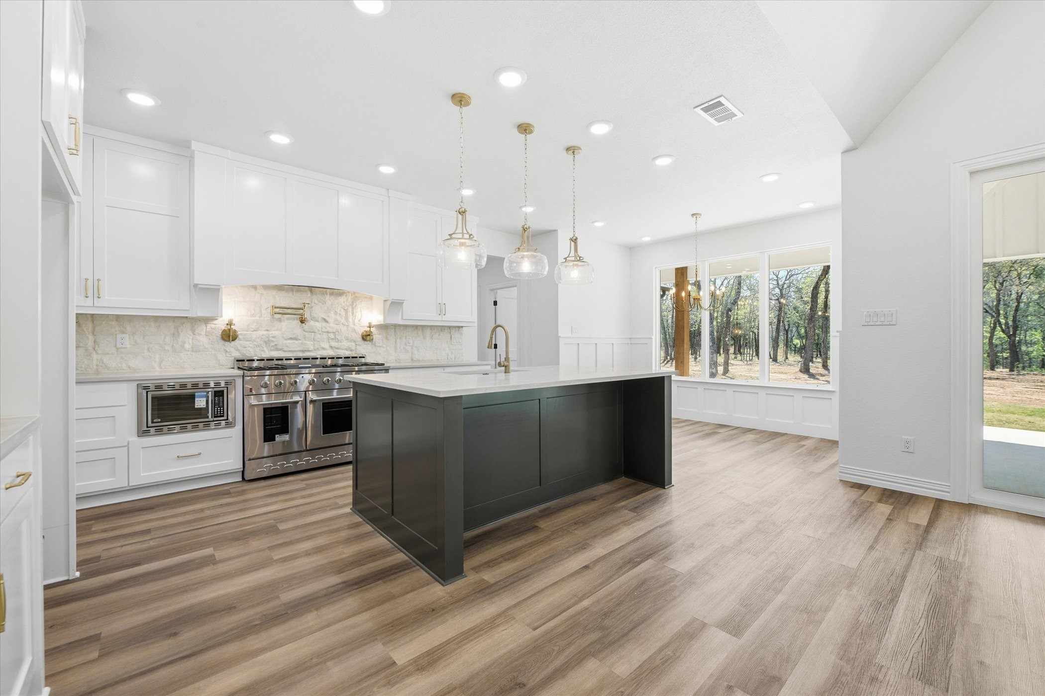 377 Oak Cove Court Sunset TX 76270