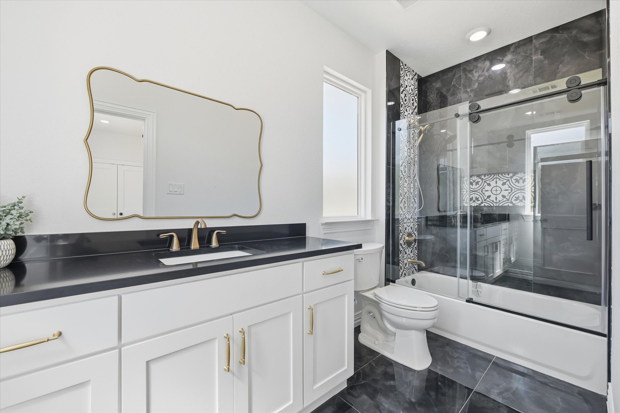377 Oak Cove Court Sunset TX 76270