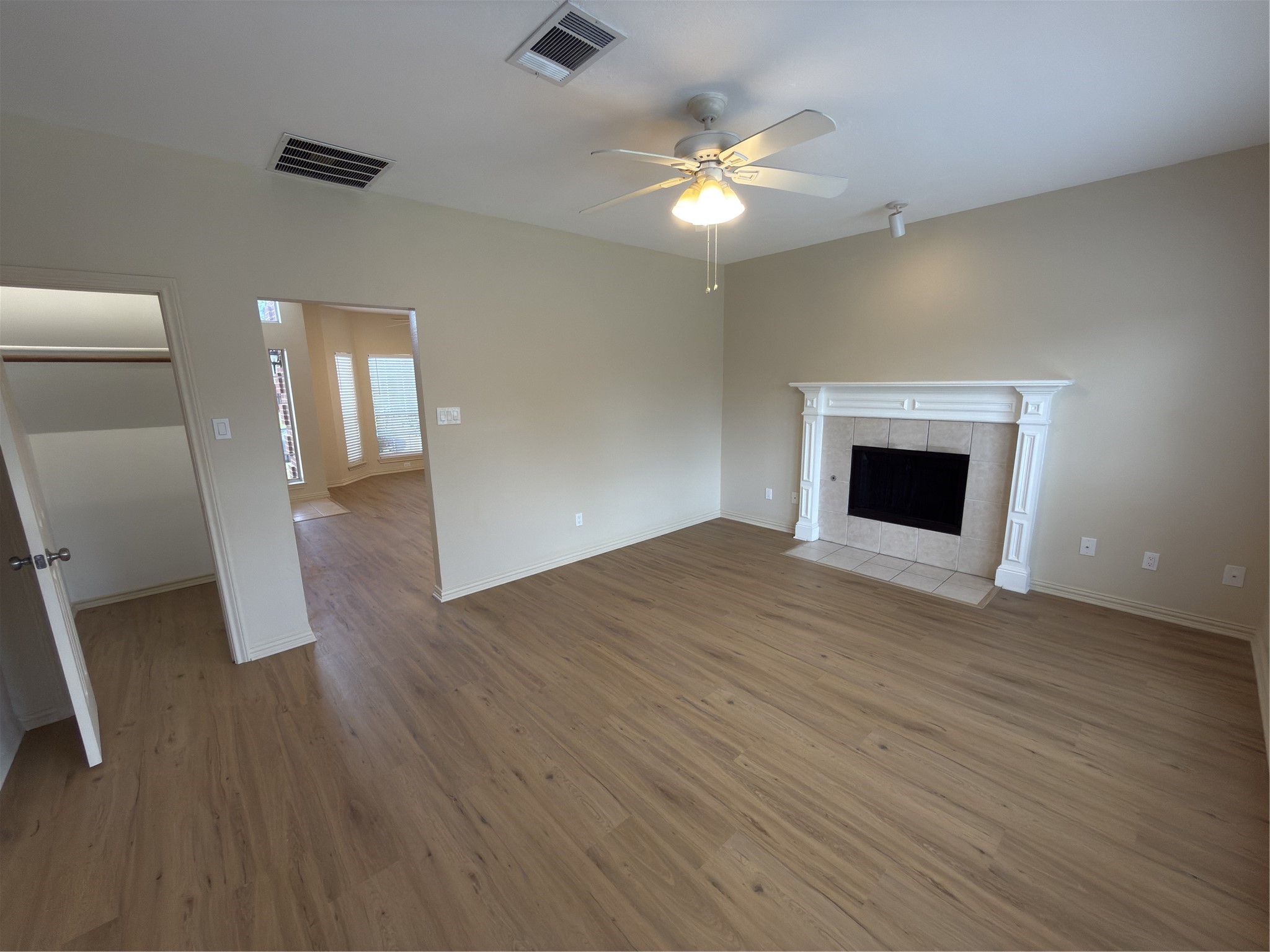 5607 Creekhollow Drive Arlington TX 76018