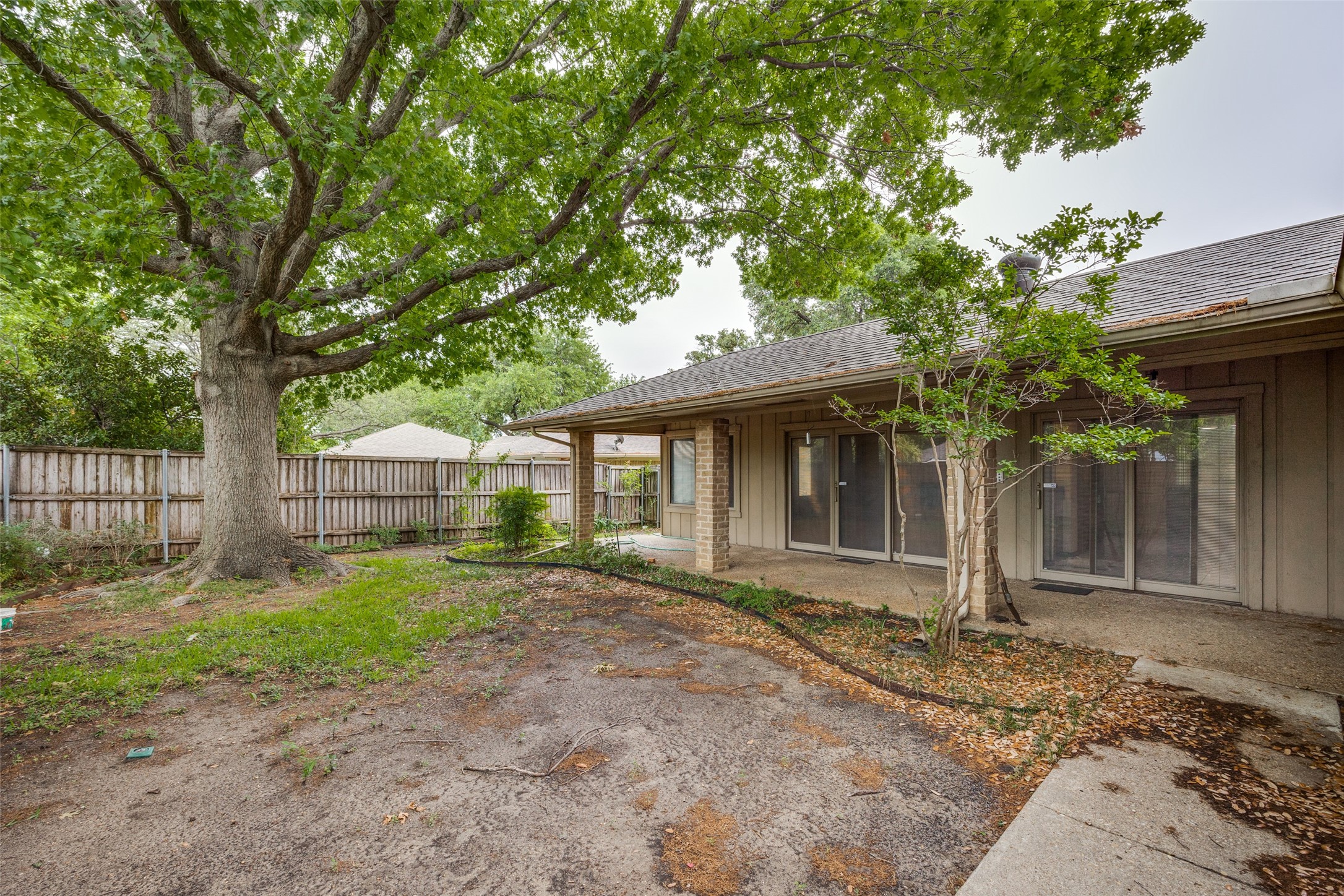 6727 Southpoint Drive Dallas TX 75248