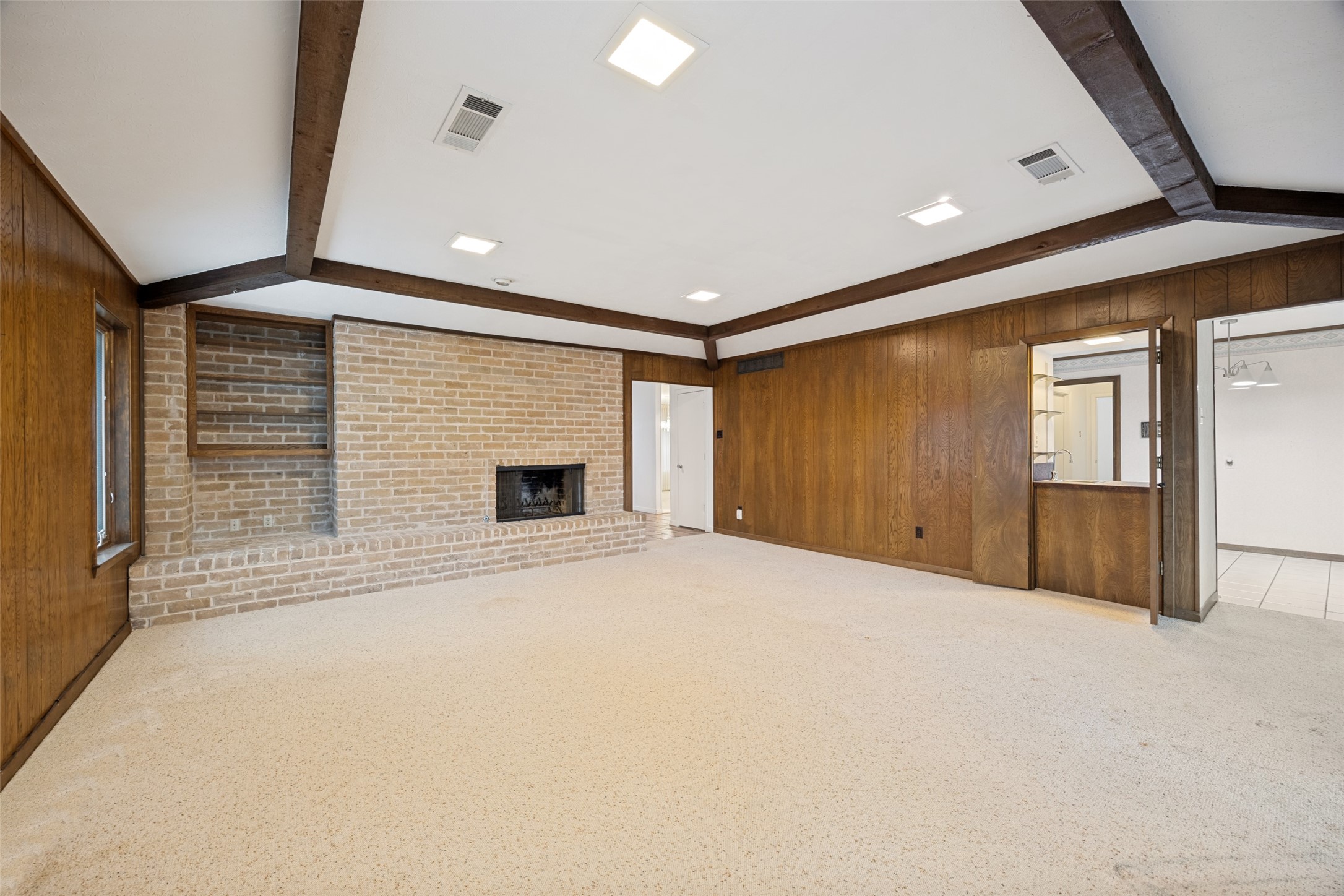 6727 Southpoint Drive Dallas TX 75248