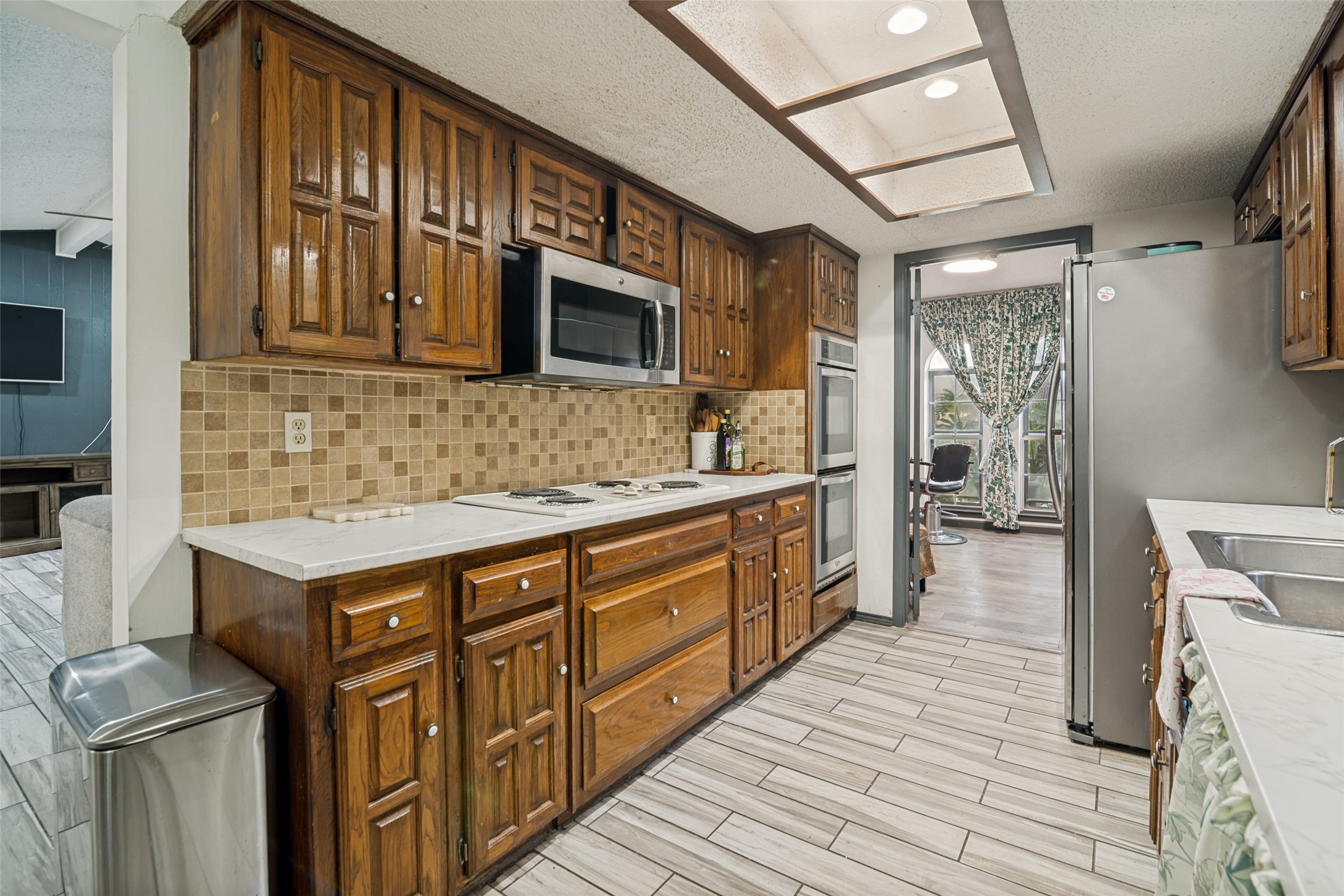1217 Gardengate Circle Garland TX 75043