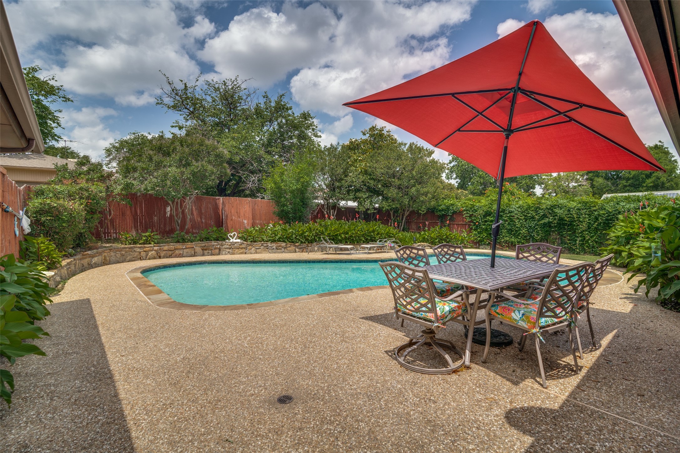 1217 Gardengate Circle Garland TX 75043