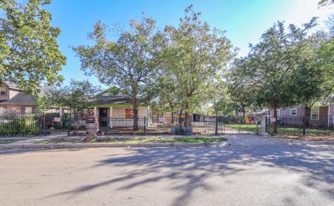 3809 May Street Fort Worth TX 76110