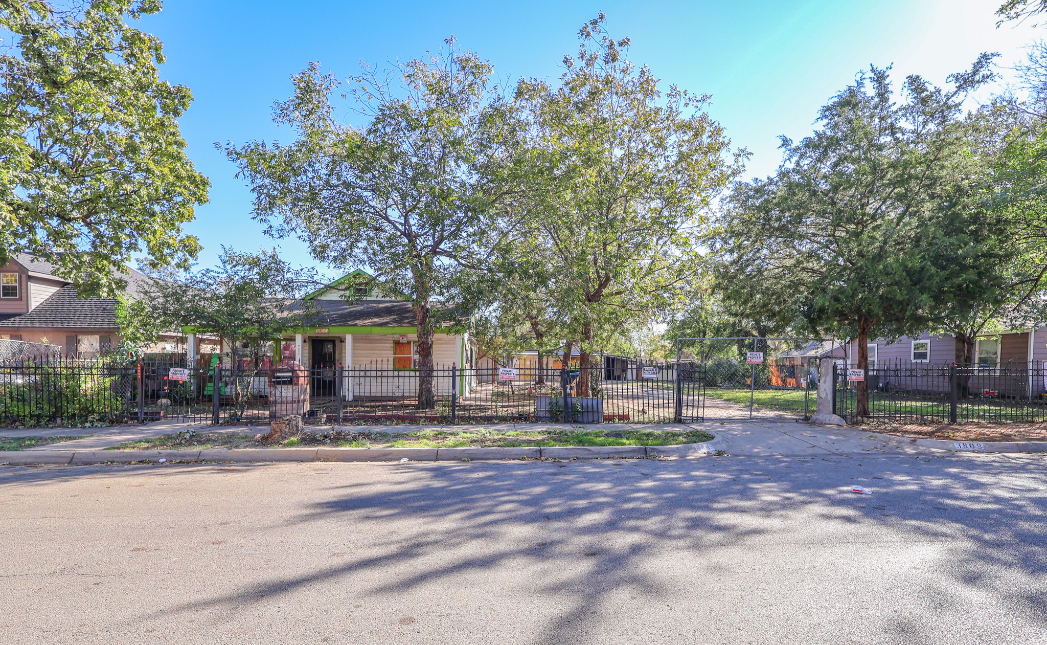 3809 May Street Fort Worth TX 76110