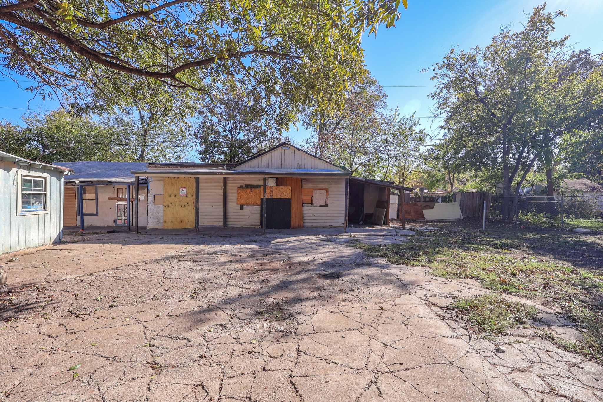 3809 May Street Fort Worth TX 76110
