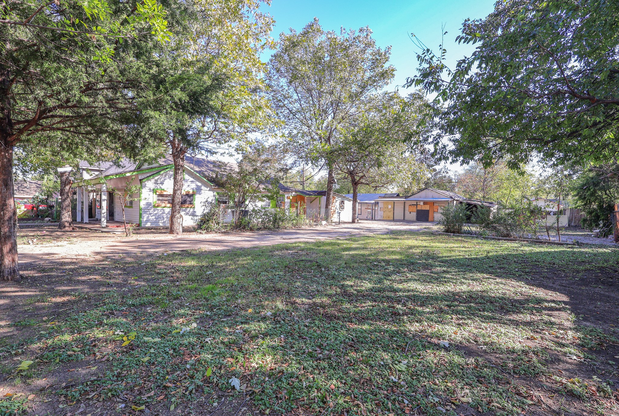 3809 May Street Fort Worth TX 76110