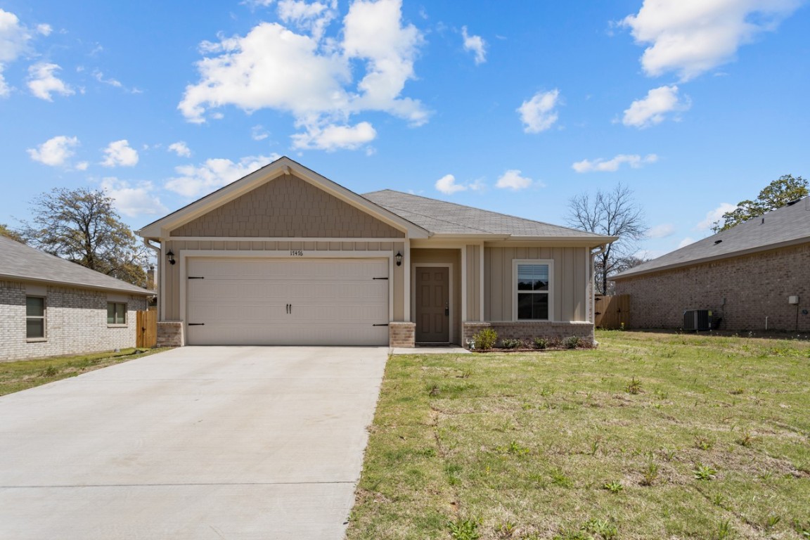 17476 Stacy Street Lindale TX 75771
