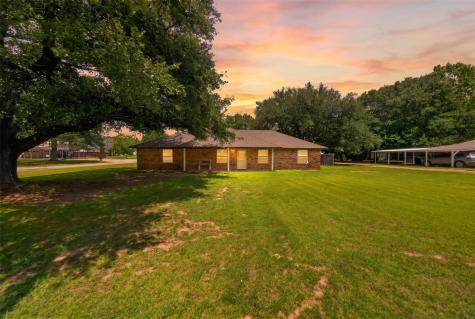 709 S Oak Street Van TX 75790