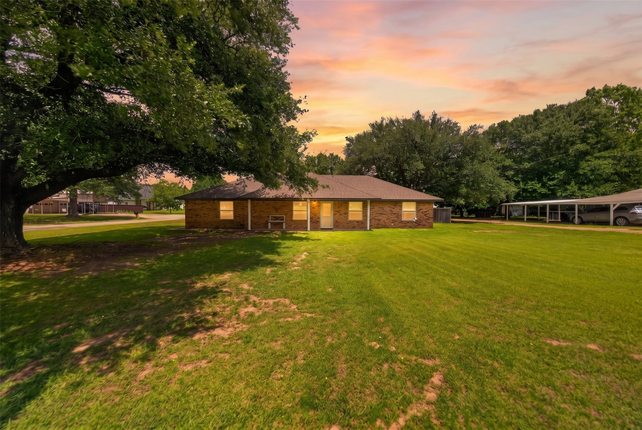 709 S Oak Street Van TX 75790