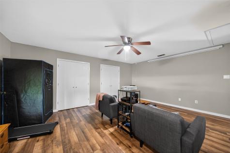 709 S Oak Street Van TX 75790