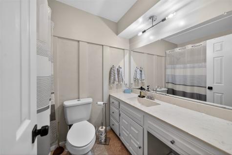 709 S Oak Street Van TX 75790